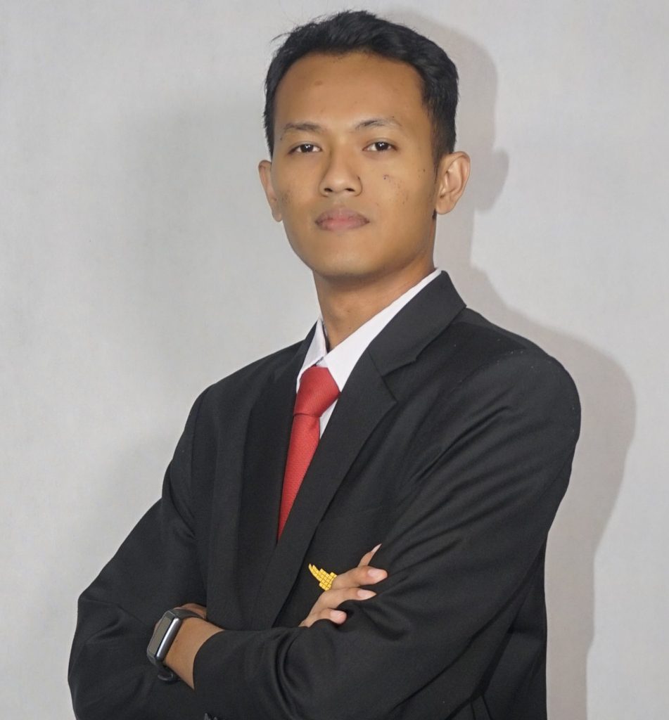 ITR1250-edited-951x1024 Profil Pengajar dan Staff