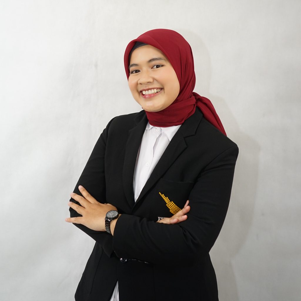 ITR4526-1024x1024 Profil Pengajar dan Staff