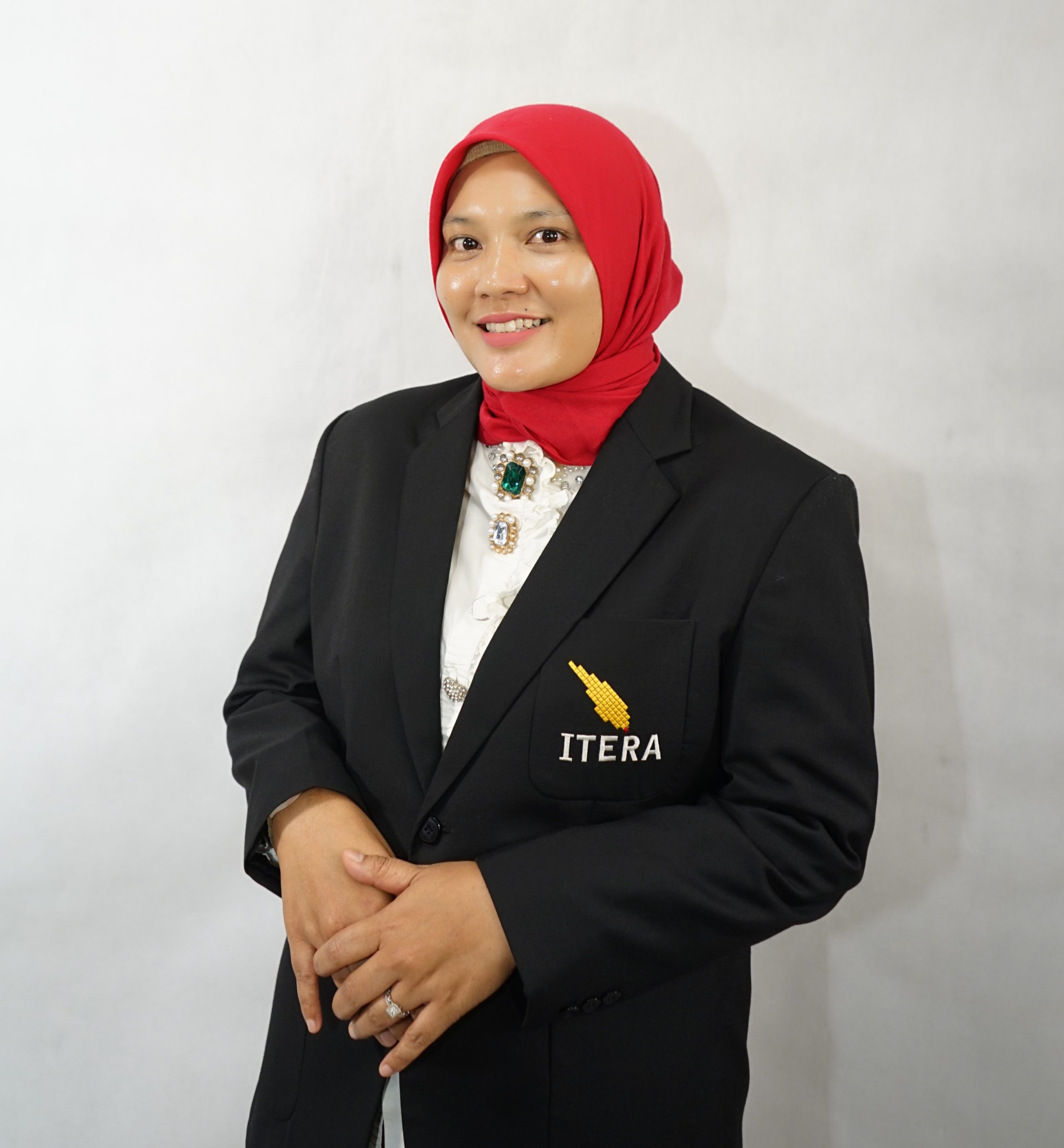 ITR4602-scaled Profil Pengajar dan Staff