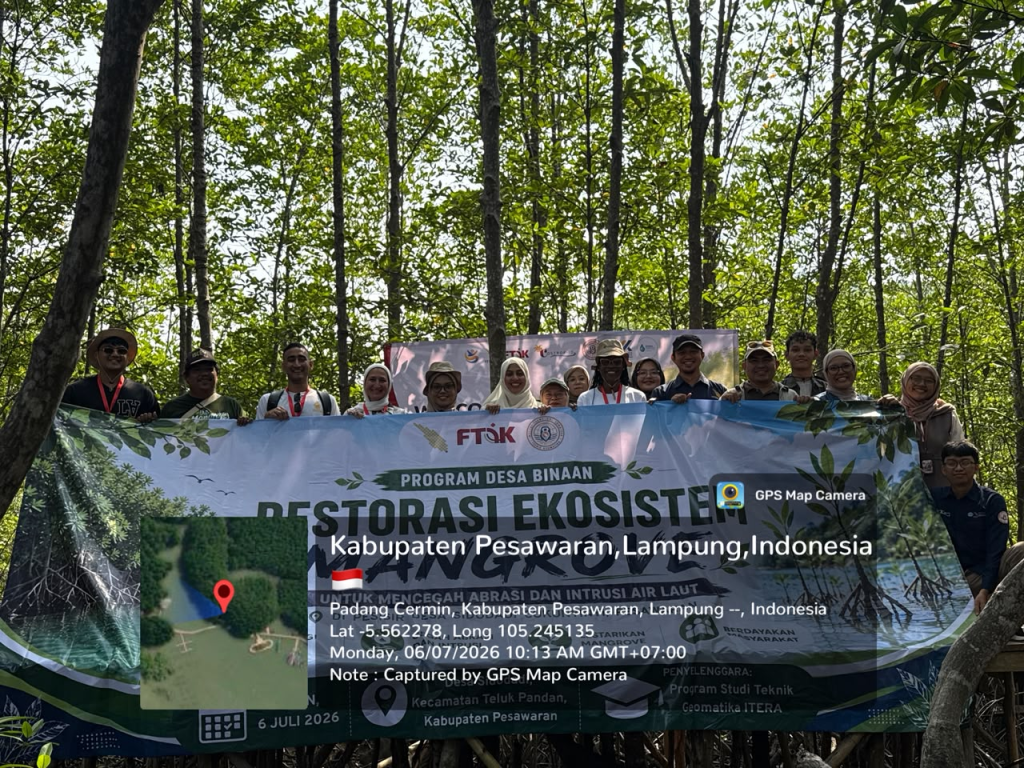 image-6-1024x768 TEKNIK GEOMATIKA ITERA BERKOLABORASI DALAM PROGRAM DESA BINAAN MELALUI KEGIATAN RESTORASI EKOSISTEM MANGROVE DI PESAWARAN
